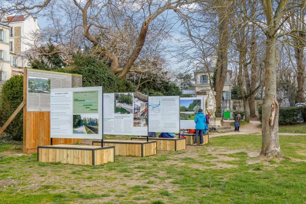 communication-chantier-support-affichage-bois